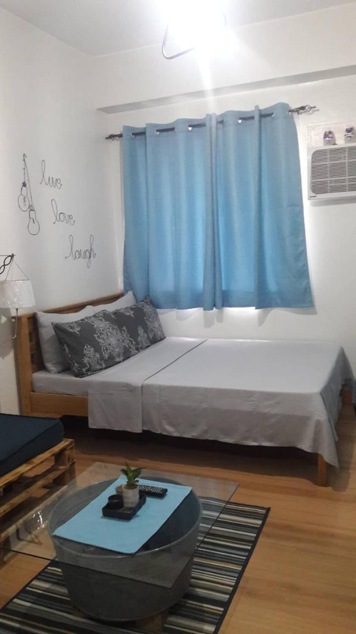 The Treehouse B @ Trees Residences Manille Extérieur photo
